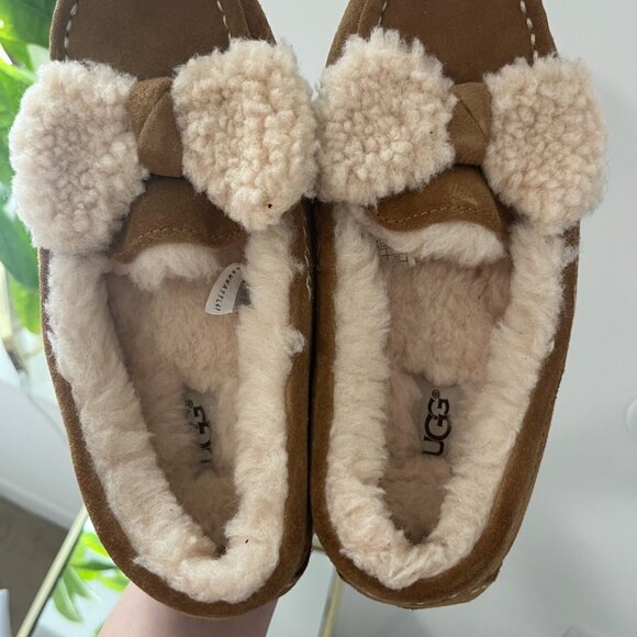 Ugg Australia Ansley Fur Bow Moccasin Slippers Size 5 - Picture 4 of 8
